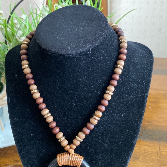 Cato Necklace - Picture 3 of 6